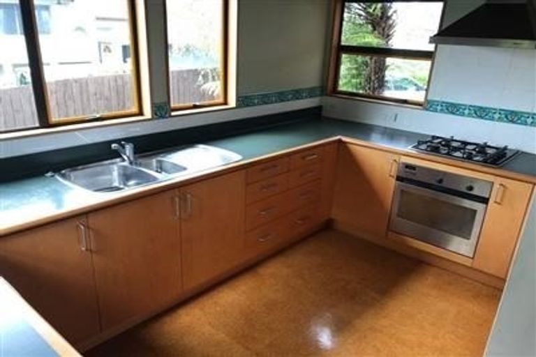 Photo of property in 9 Marina View Drive, West Harbour, Auckland, 0618