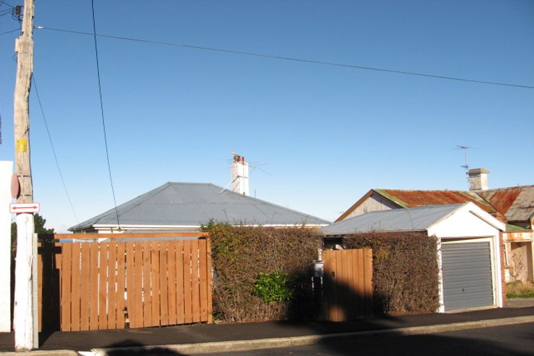 Photo of property in 15 Neidpath Road, Mornington, Dunedin, 9011