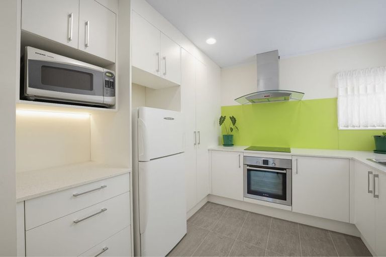 Photo of property in 25 Pomaria Road, Henderson, Auckland, 0610