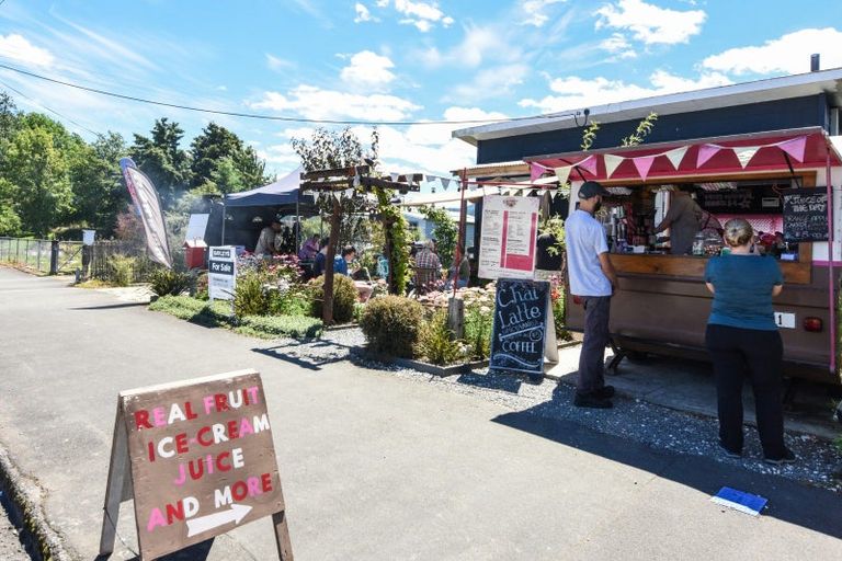 Photo of property in 81 Waller Street, Murchison, 7007