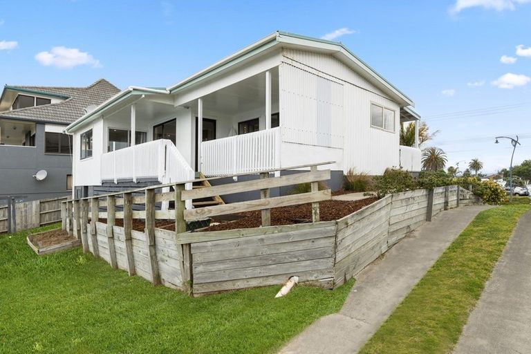 Photo of property in 1059a Papamoa Beach Road, Papamoa Beach, Papamoa, 3118