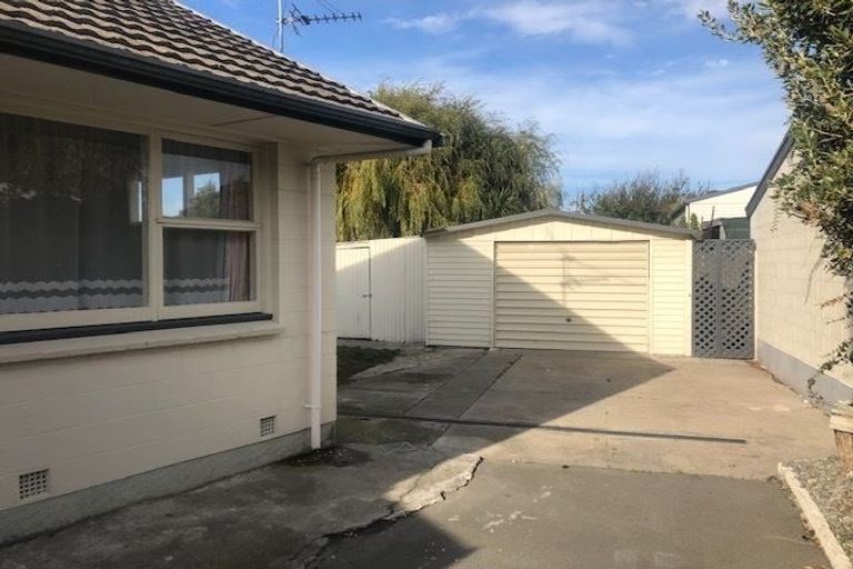 Photo of property in 4 Carisbrooke Street, Aranui, Christchurch, 8061