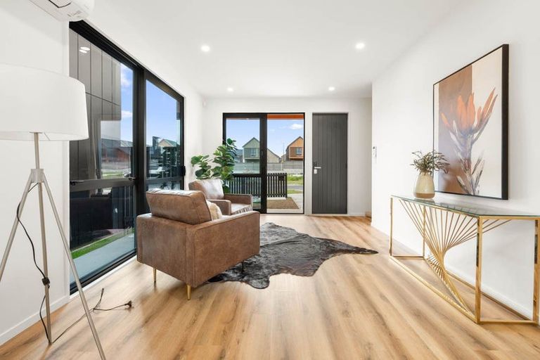 Photo of property in 8 Dorset Down Drive, Karaka, 2580