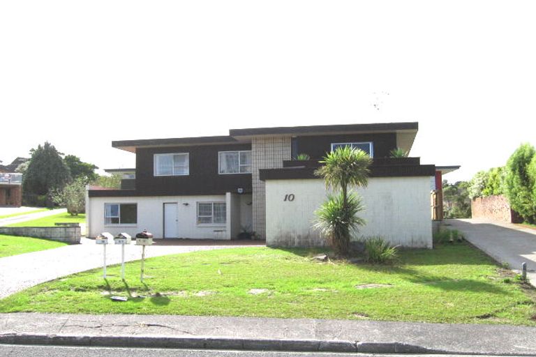 Photo of property in 10 Highlight Parade, Te Atatu South, Auckland, 0610