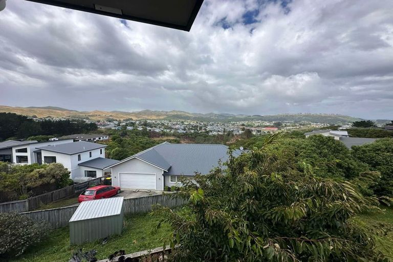 Photo of property in 89 Te Puia Drive, Aotea, Porirua, 5024