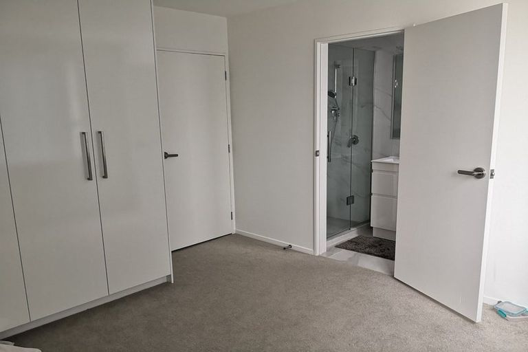 Photo of property in 9b Poruru Close, Papakura, 2110