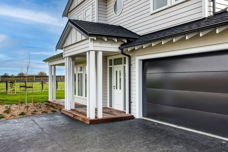 Photo of property in 4 Sunline Drive, Leamington, Cambridge, 3432