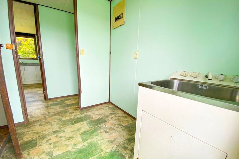 Photo of property in 141 Moire Road, West Harbour, Auckland, 0618