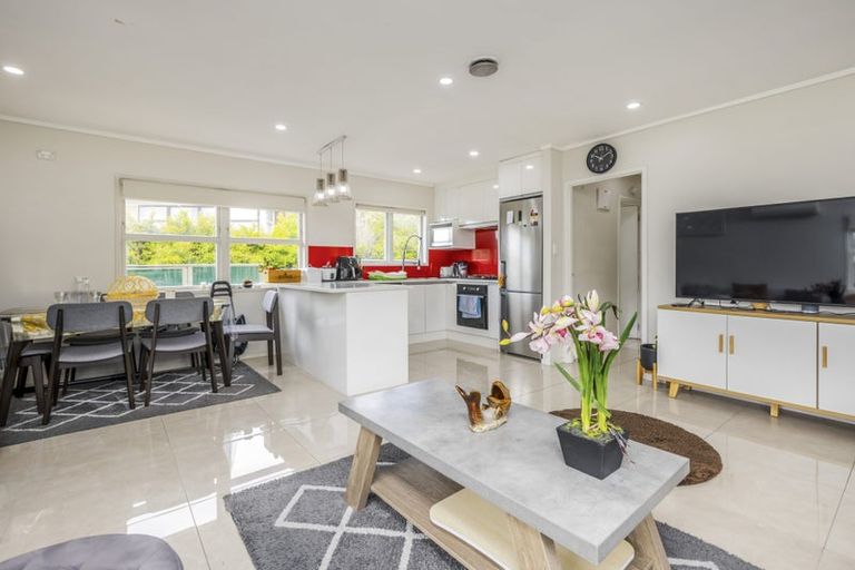 Photo of property in 1/55 Ennis Avenue, Pakuranga Heights, Auckland, 2010