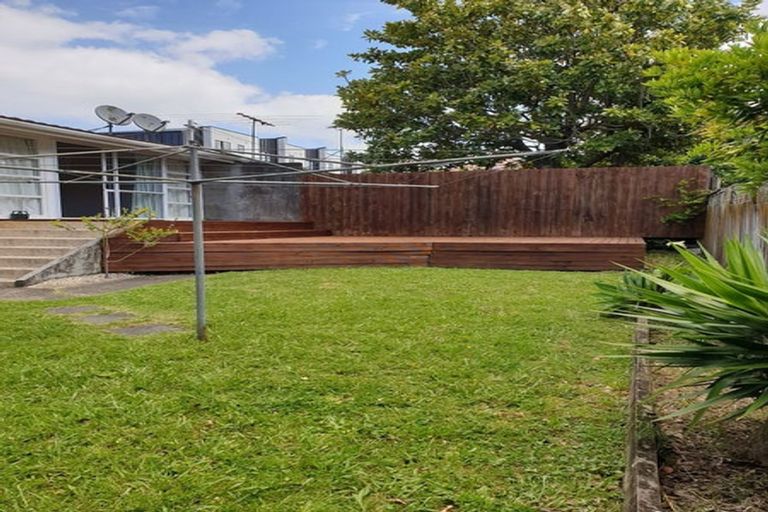 Photo of property in 2/14a Puriri Street, Takapuna, Auckland, 0622