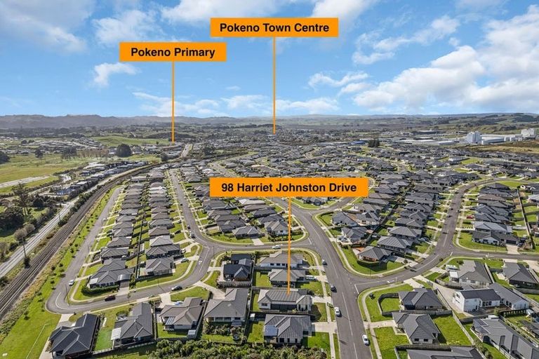 Photo of property in 98 Harriet Johnston Drive, Pokeno, 2402