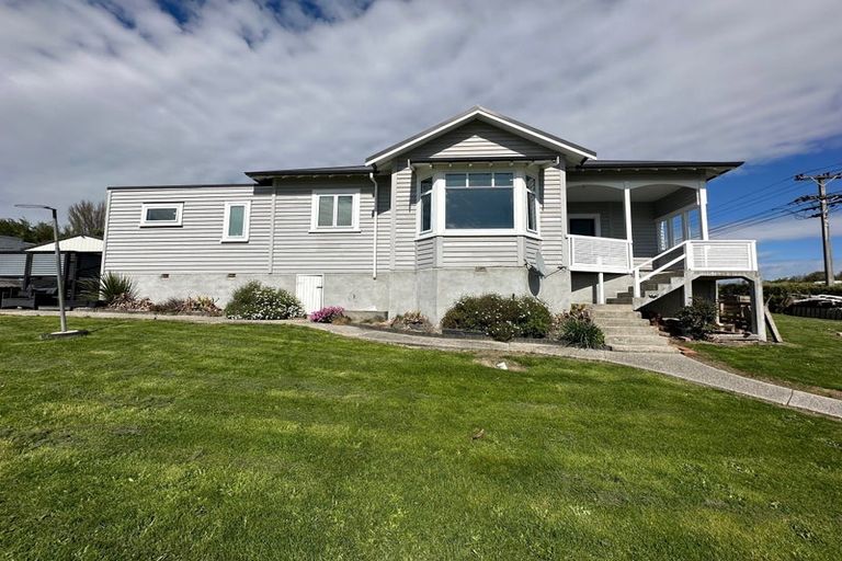 Photo of property in 2 Armstrong Street, Balclutha, 9230