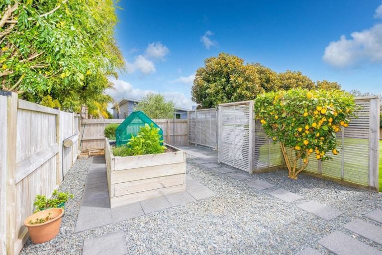 Photo of property in 8 Compton Grove, Huntington, Hamilton, 3210