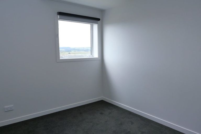 Photo of property in 11/30 Adventure Drive, Whitby, Porirua, 5024