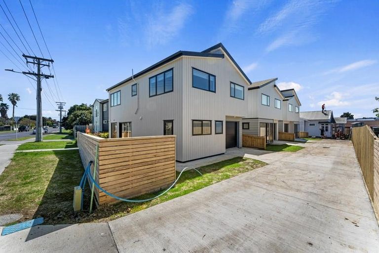 Photo of property in 30 Opaheke Road, Papakura, 2110