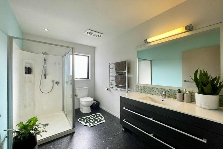 Photo of property in 224 Awai Road, Tarurutangi, New Plymouth, 4372