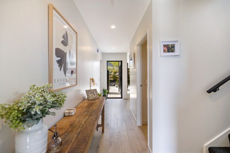 Photo of property in 3 Mulholland Drive, Jacks Point, 9371