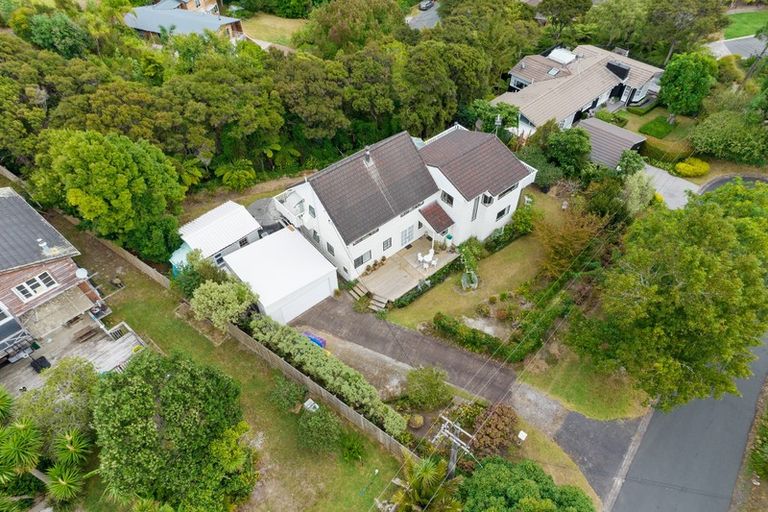 Photo of property in 14 Traffic Road, Greenhithe, Auckland, 0632