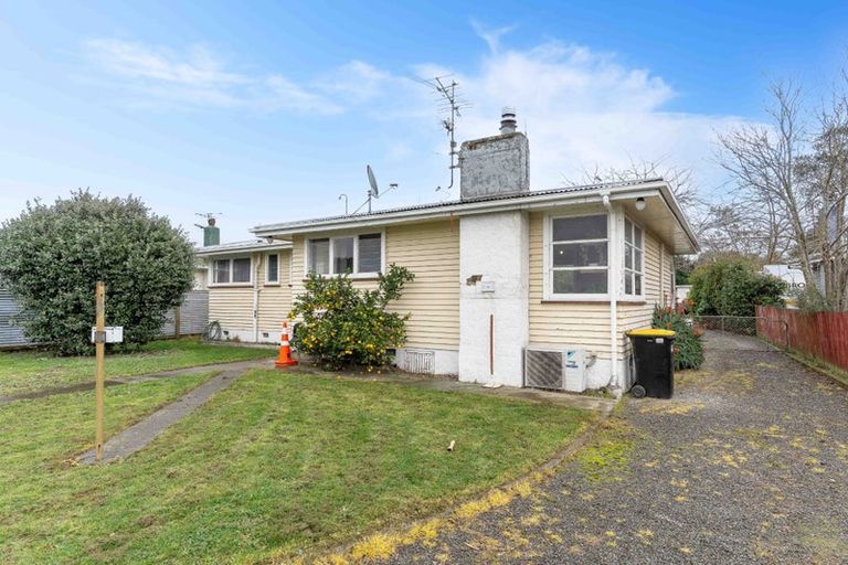 Photo of property in 19 Solway Crescent, Solway, Masterton, 5810