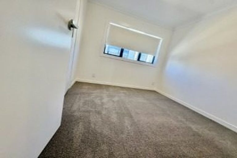 Photo of property in 40c Kervil Avenue, Te Atatu Peninsula, Auckland, 0610