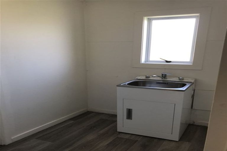 Photo of property in 59 Pah Road, Cockle Bay, Auckland, 2014