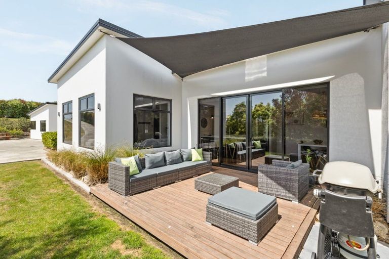 Photo of property in 32 Quarry Ridge, Poraiti, Napier, 4182