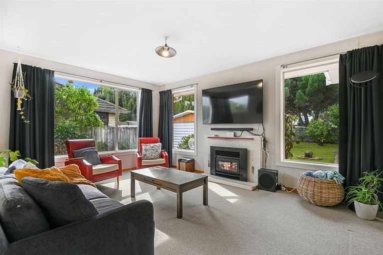 Photo of property in 44 Damien Place, Bromley, Christchurch, 8062