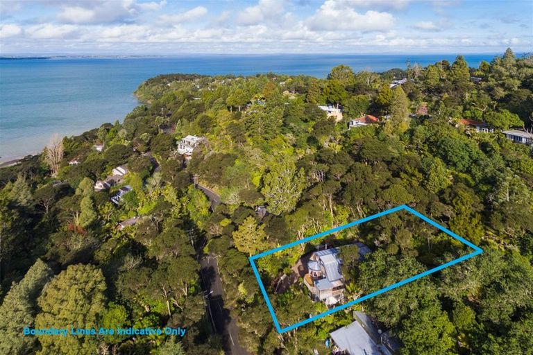 Photo of property in 30 Wood Bay Road, Titirangi, Auckland, 0604