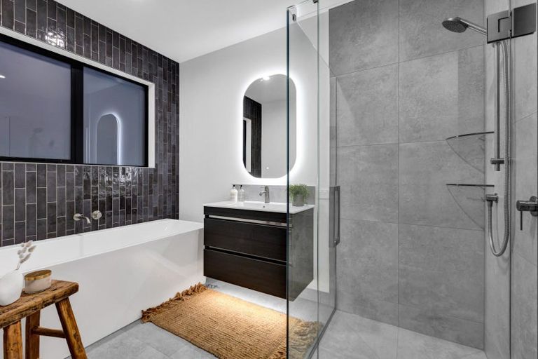 Photo of property in 54 Fernbrook Drive, Hurworth, New Plymouth, 4310