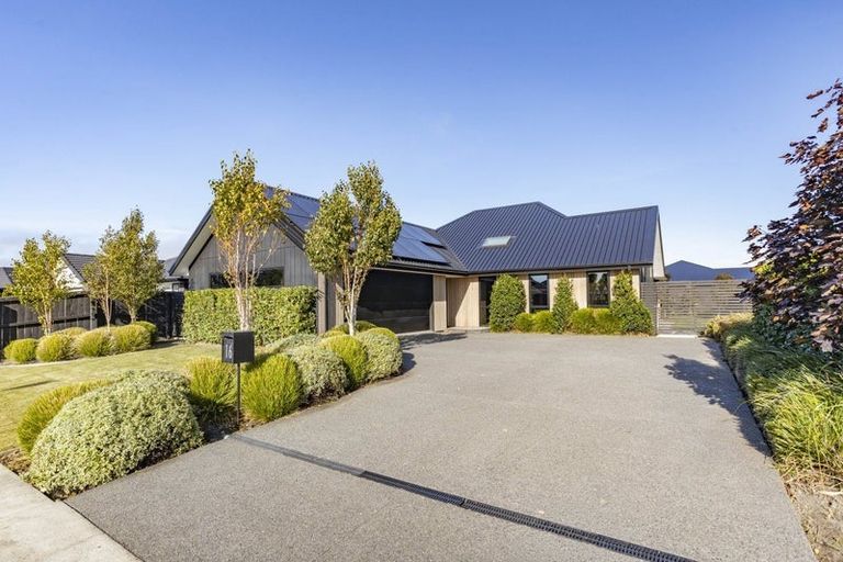 Photo of property in 16 Valour Drive, Rangiora, 7400