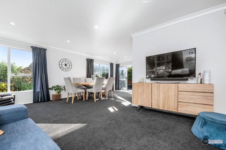 Photo of property in 14b Oakleigh Street, Maungaraki, Lower Hutt, 5010