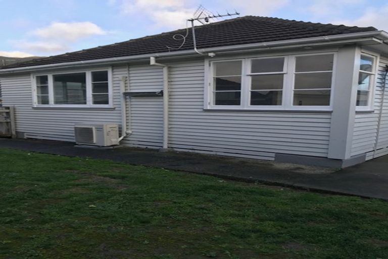 Photo of property in 7 Atiawa Crescent, Waiwhetu, Lower Hutt, 5010
