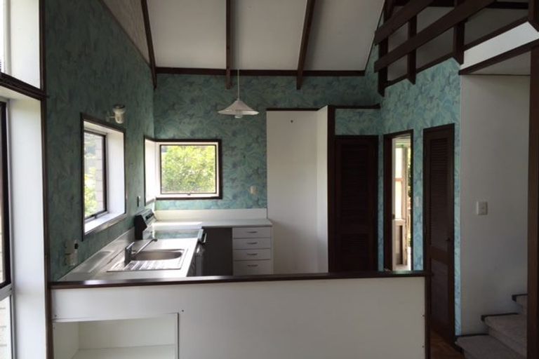 Photo of property in 1/14 Tallington Crescent, Torbay, Auckland, 0630