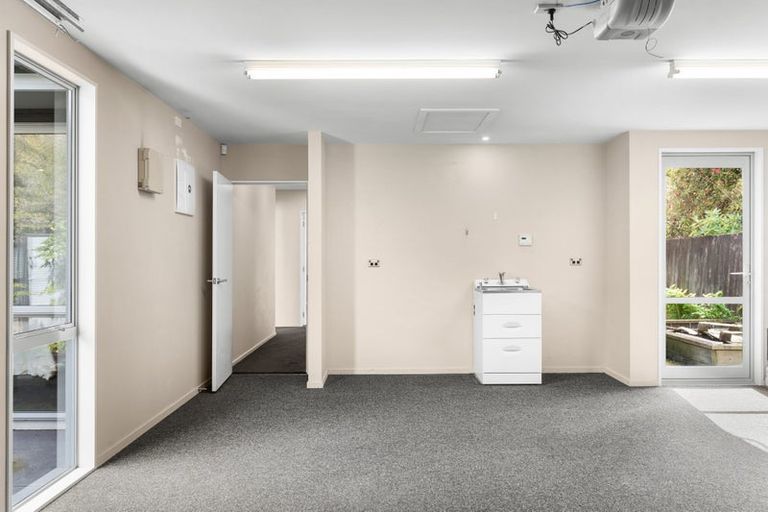 Photo of property in 2 Kinrara Place, Halswell, Christchurch, 8025