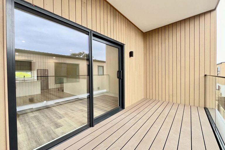 Photo of property in 12/92 Cambridge Terrace, Waterloo, Lower Hutt, 5011