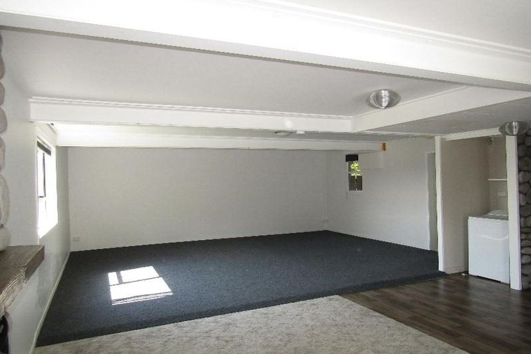 Photo of property in 13 Besley Place, Acacia Bay, Taupo, 3330