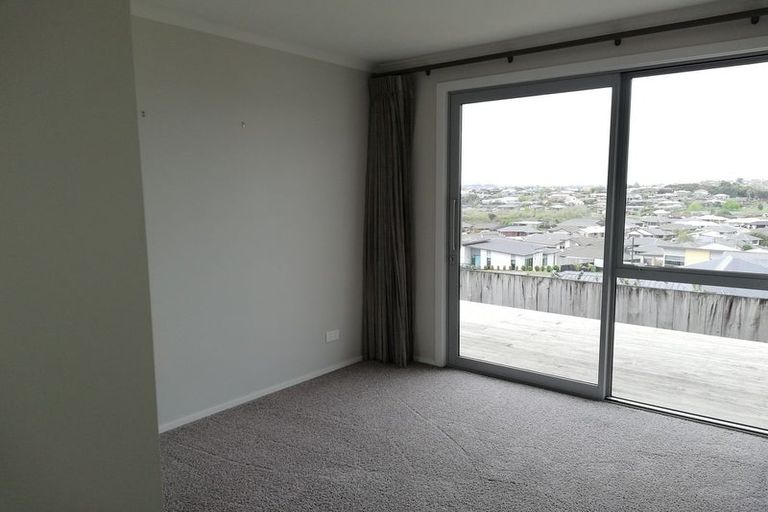 Photo of property in 13 Ruske Place, Grandview Heights, Hamilton, 3200