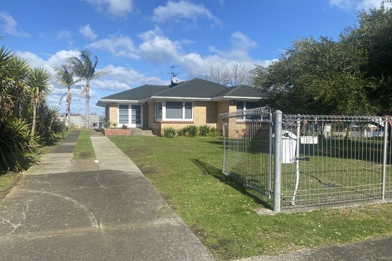 Photo of property in 21 Myers Road, Manurewa East, Auckland, 2102