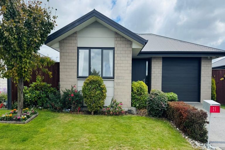 Photo of property in 21 Haremoor Way, Rolleston, 7615