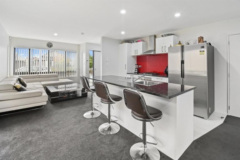 Photo of property in 27 Kotuku Crescent, Takanini, 2112