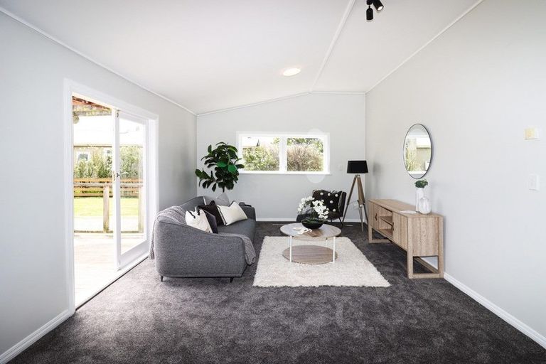 Photo of property in 276 High Street South, Carterton, 5713