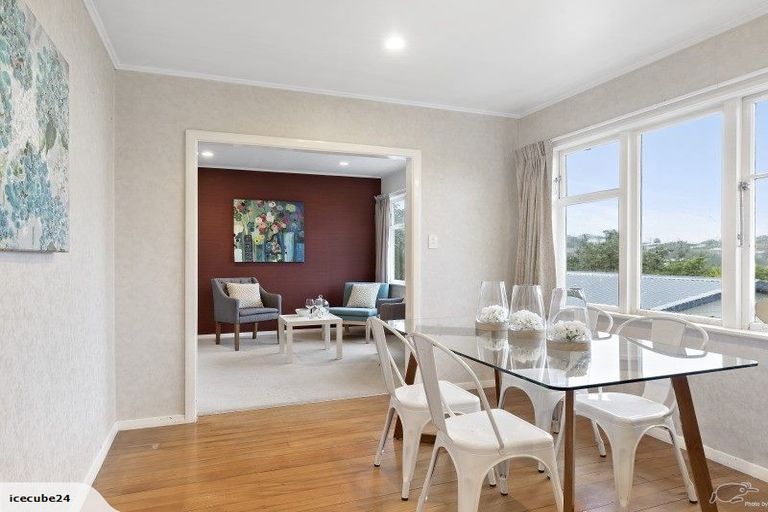 Photo of property in 125 Broderick Road, Johnsonville, Wellington, 6037