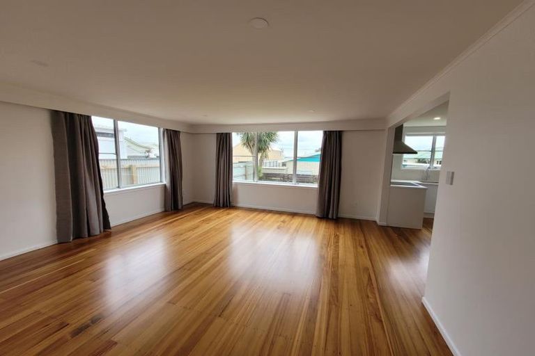 Photo of property in 316a Saint Aubyn Street, New Plymouth, 4310