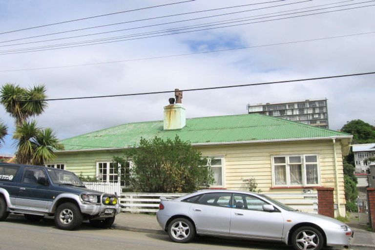 Photo of property in 108a Rintoul Street, Newtown, Wellington, 6021