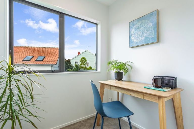 Photo of property in 3/12 Fraser Road, Narrow Neck, Auckland, 0624