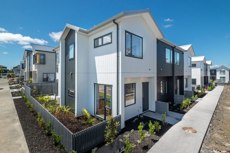 Photo of property in 4/17 Samuel Marsden Place, Whenuapai, Auckland, 0618