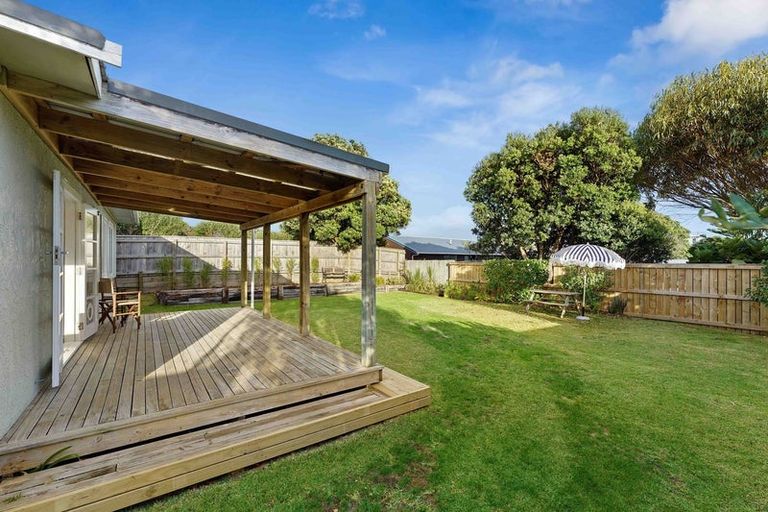 Photo of property in 55 Ngapaki Street, Waikanae Beach, Waikanae, 5036