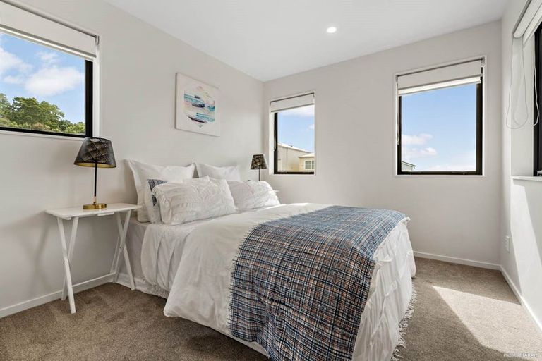Photo of property in 72 Joseph Street, Flat Bush, Auckland, 2019
