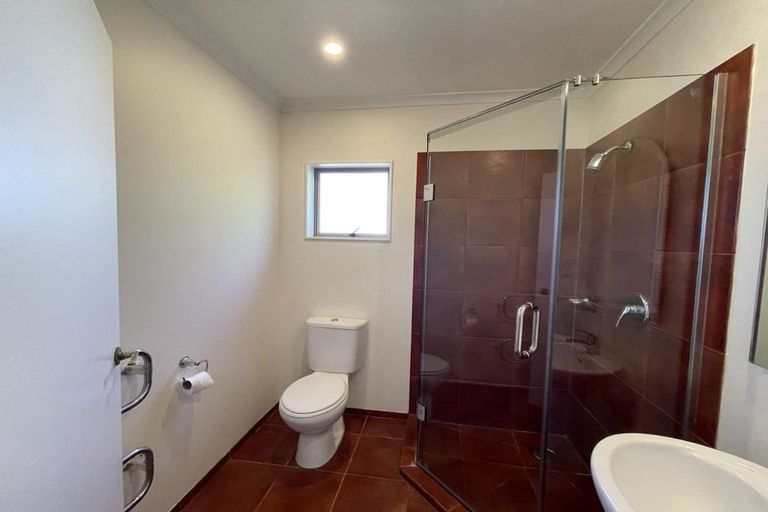 Photo of property in 10 Glendhu Road, Bayview, Auckland, 0629