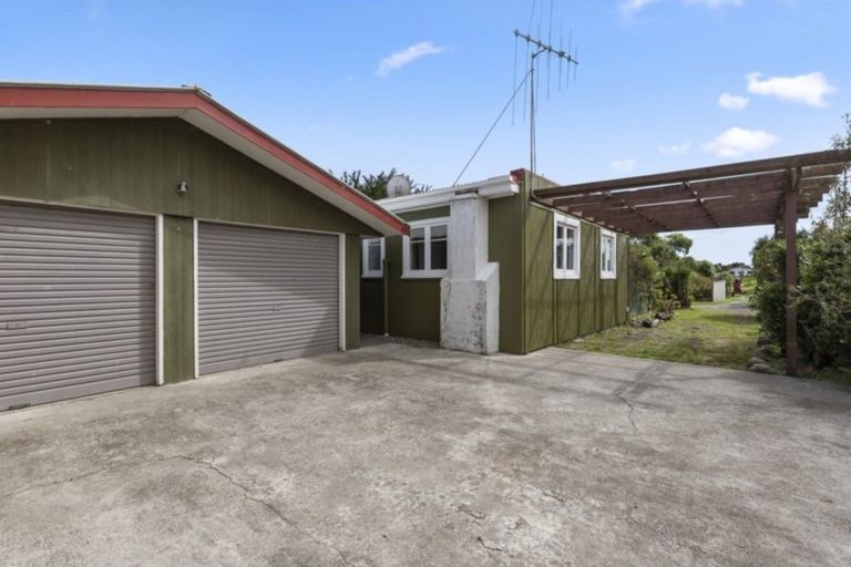 Photo of property in 3 Atkinson Avenue, Otaki Beach, Otaki, 5512